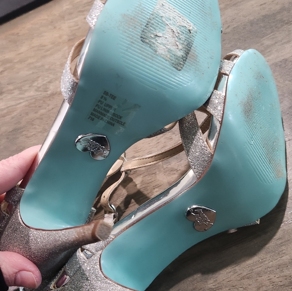 Betsey Johnson Elegant Silver High Heel Sandals Strappy Sz 8.5 - Picture 5 of 6